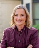 Portrait of Jennifer West, Founder of the Sugar Land location